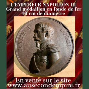 «L'Empereur Napoléon III» de profil et en relief finement ciselé. Grand médaillon en fonte de fer patiné Ø 40cm